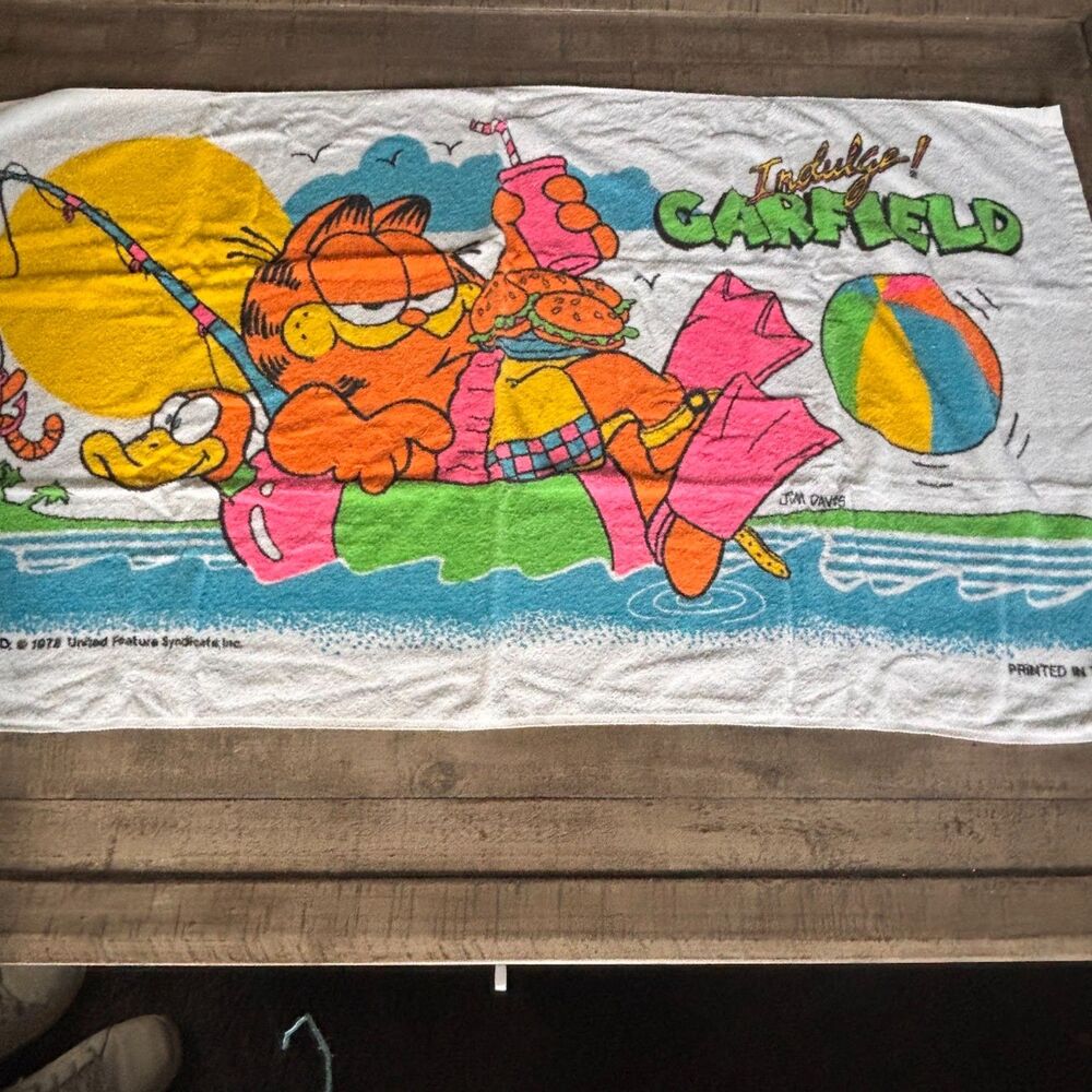 Garfield 1980's Vintage Beach Towel "Indulge Summer" Vibrant Color